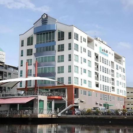 Plaza Sutera Biru Hotel Kuala Belait Extérieur photo