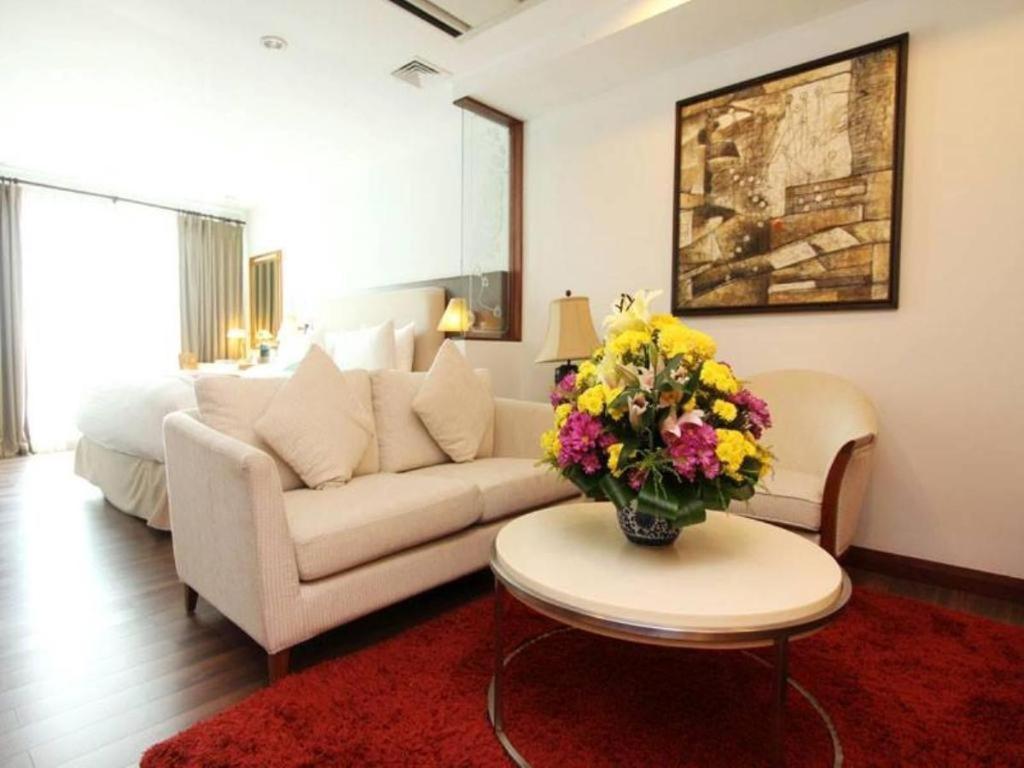 Plaza Sutera Biru Hotel Kuala Belait Extérieur photo