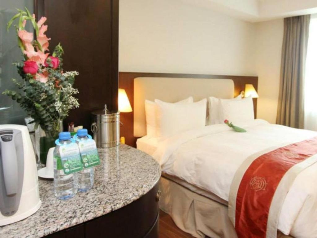 Plaza Sutera Biru Hotel Kuala Belait Extérieur photo