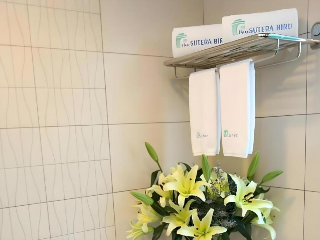 Plaza Sutera Biru Hotel Kuala Belait Extérieur photo